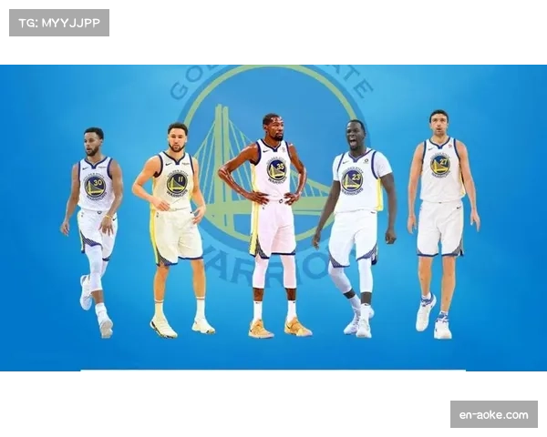 勇士团队配合体系注重内外线联动与三分投射