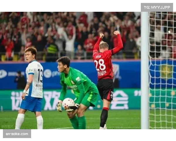 成都蓉城费利佩替补登场戴帽 锋线多点开花格局成型